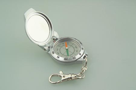 Compass - 143 - Easy International Trade